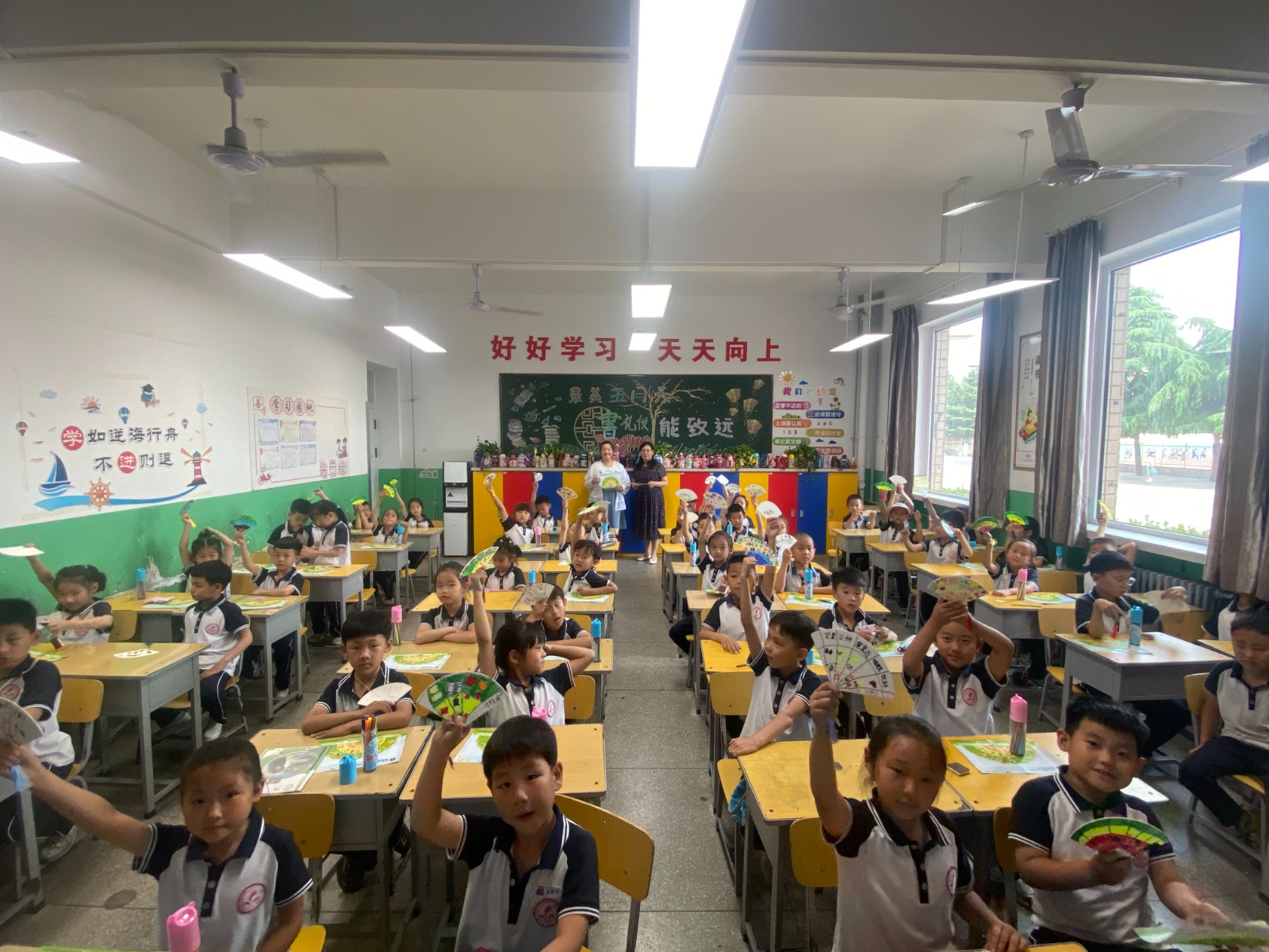 2024.5.18 临汾市第一中学学校食育教育《儿童青少年零食选择指南》 武恩翠 陈小梅(2).jpg